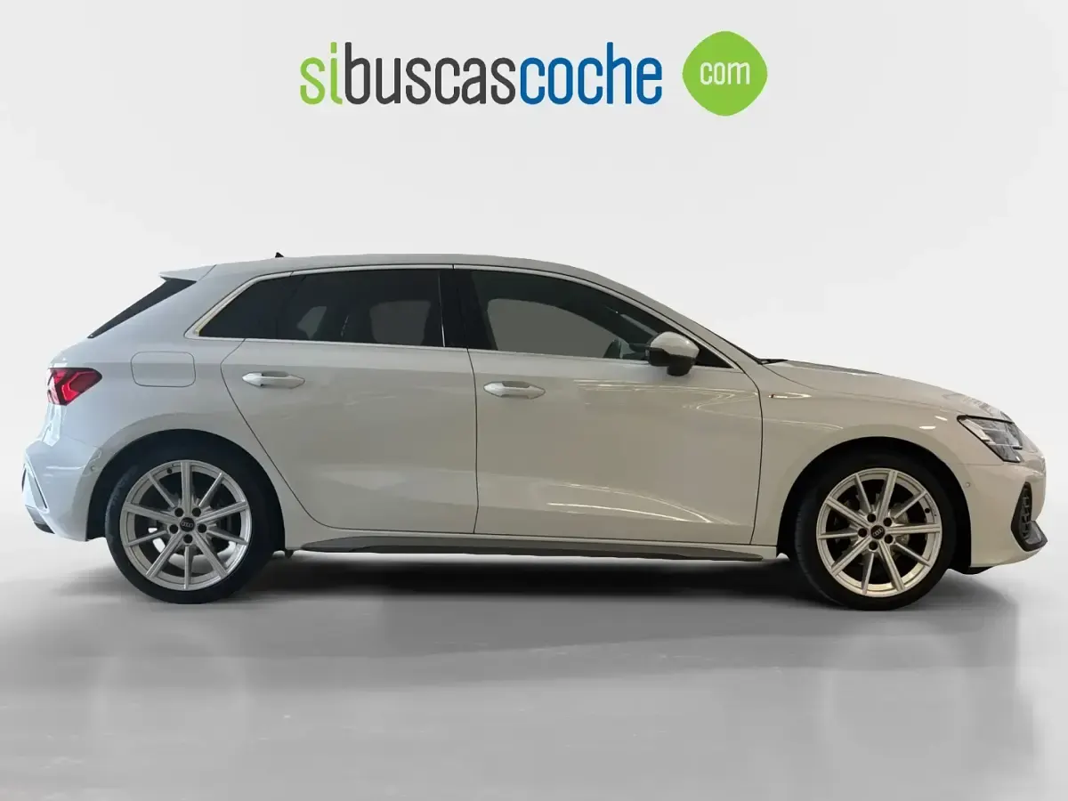 Usado Audi A3 S-Line 150 CV (110 kW) 2025 Blanco