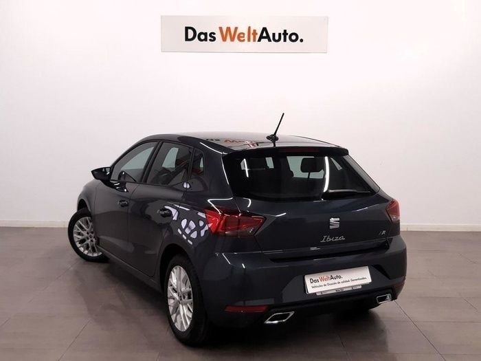Gris Usado 2024 Seat Ibiza FR | 17.990 € (Precio justo) - Imagen 1/4