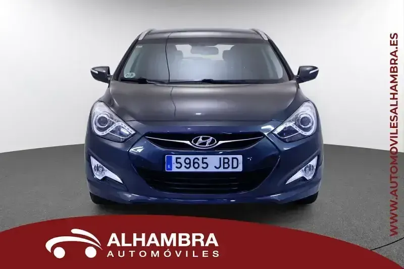 Usado Hyundai i40 136 CV (100 kW) 2015 Gris Familiar