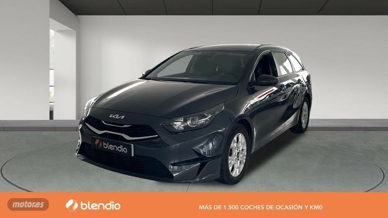 Gris Usado 2023 Kia Ceed Sportswagon Familiar | 21.470 € (Precio justo) - Imagen 1/4
