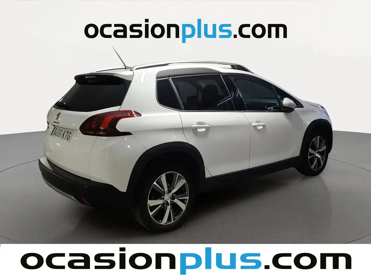 Usado Peugeot 2008 Allure 110 CV (80 kW) 2019 Blanco SUV
