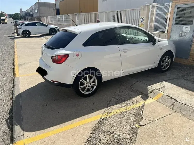 Usado Seat Ibiza Copa 70 CV (51 kW) 2012 Blanco Berlina