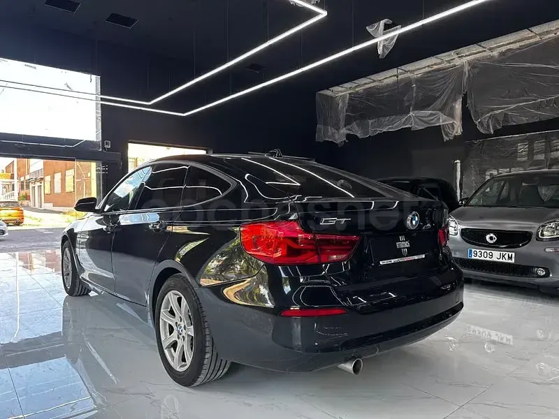 Usado BMW 318 Gran Turismo 150 CV (110 kW) 2017 Gris / plata Berlina
