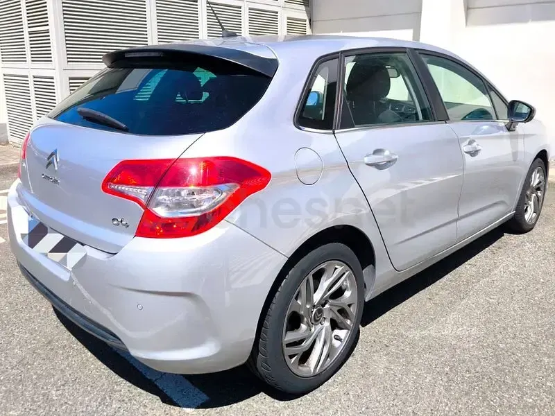 Usado Citroën C4 Feel 130 CV (95 kW) 2016 Gris / plata Berlina