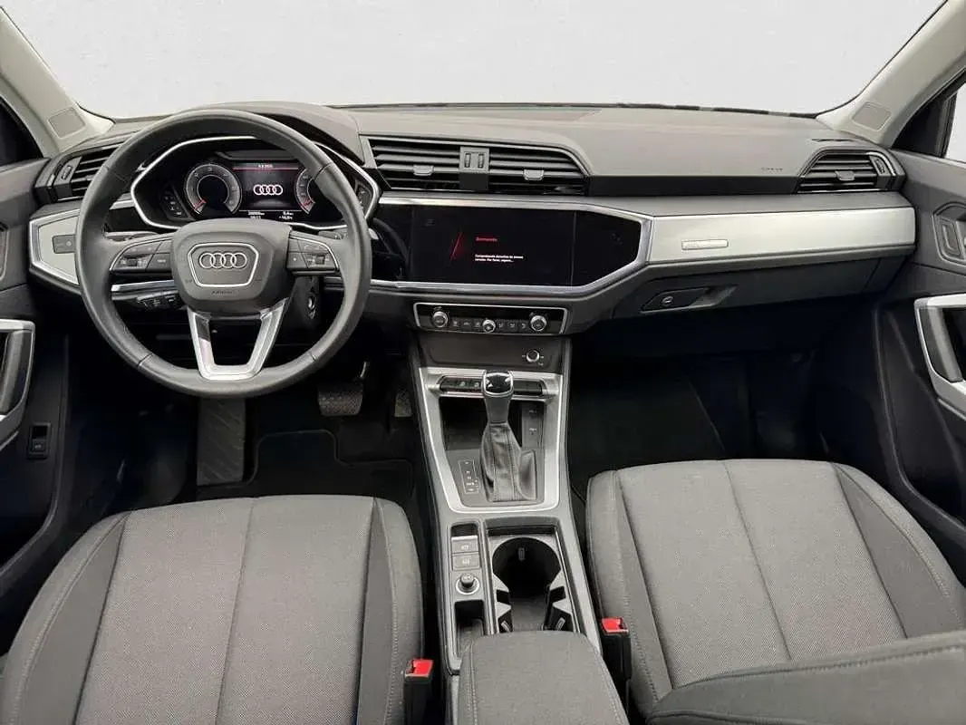 Käytetty Audi Q3 Advanced 150 HP (110 kW) 2024 Harmaa Katumaasturi