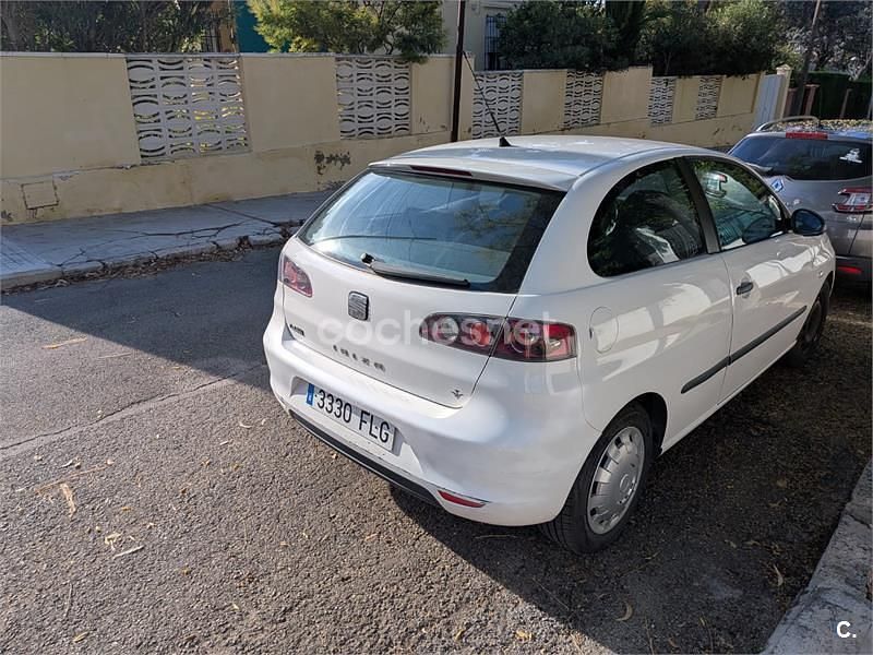 Usado Seat Ibiza 70 CV (51 kW) 2007 Blanco Utilitario