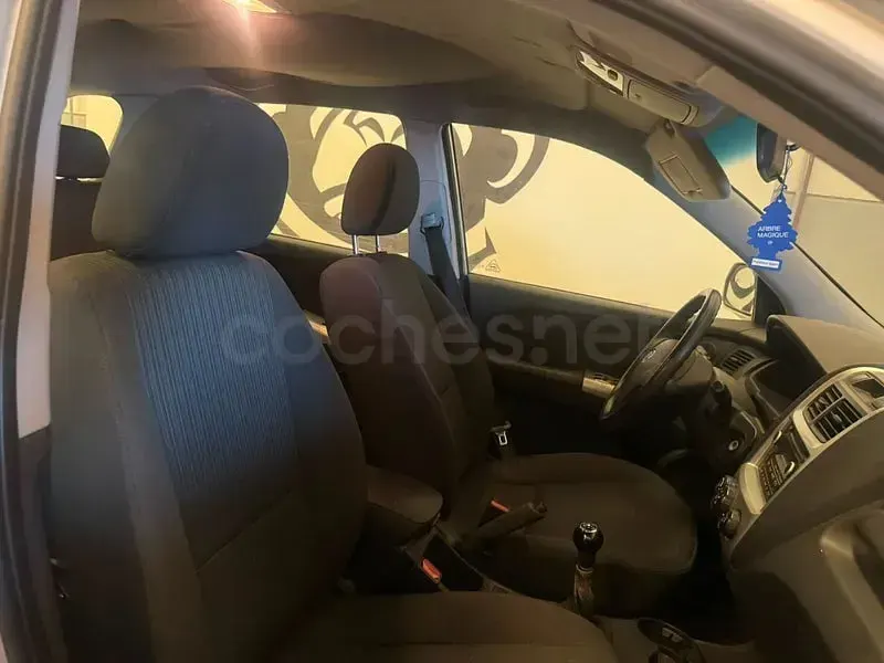 Usado Kia Sportage 142 CV (104 kW) 2009 Gris / plata SUV