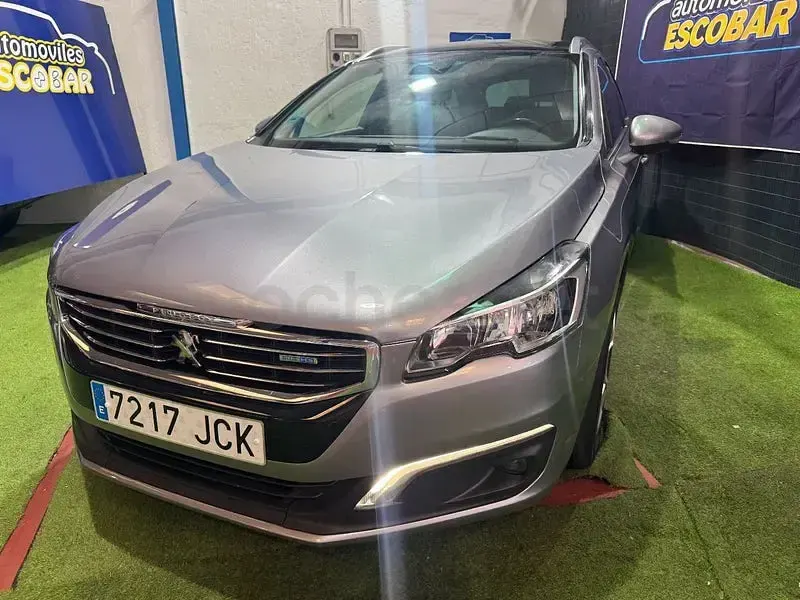 Usado Peugeot 508 SW Active 150 CV (110 kW) 2015 Gris / plata Familiar