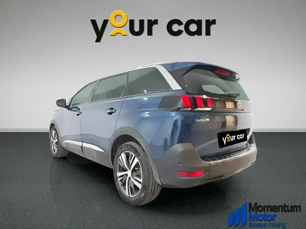 Usado Peugeot 5008 Allure 131 CV (96 kW) 2023 Azul SUV