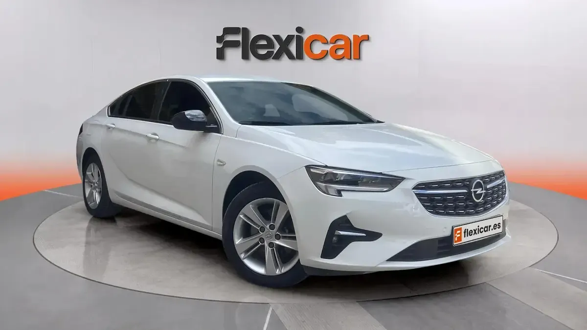 Usado Opel Insignia Business Elegance 122 CV (89 kW) 2021 Berlina