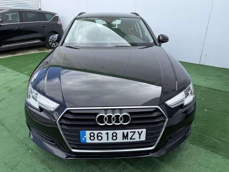 Usado Audi A4 Advanced Plus 150 CV (110 kW) 2019 Negro Familiar
