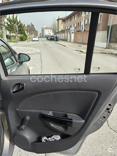 Usado Opel Corsa Selective 100 CV (73 kW) 2014 Beige Utilitario