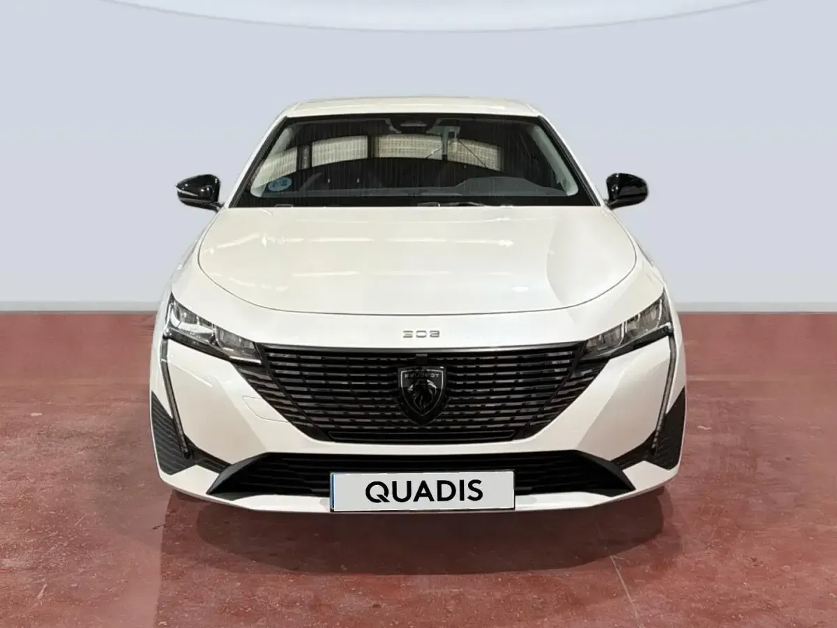 Usado Peugeot 308 Allure 131 CV (96 kW) 2023 Blanco Berlina