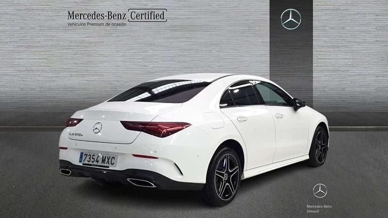 Usado Mercedes CLA250 218 CV (160 kW) 2024 Blanco Berlina