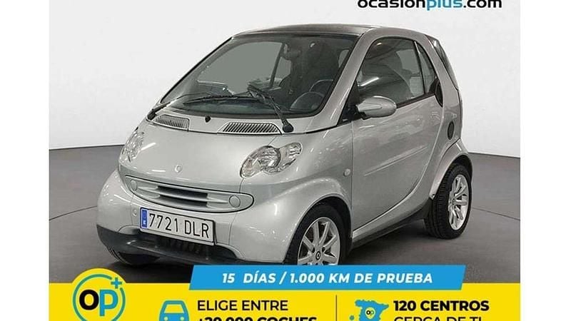 Usado Smart ForTwo Coupé Passion 61 CV (44 kW) 2005 Plateado Coupe