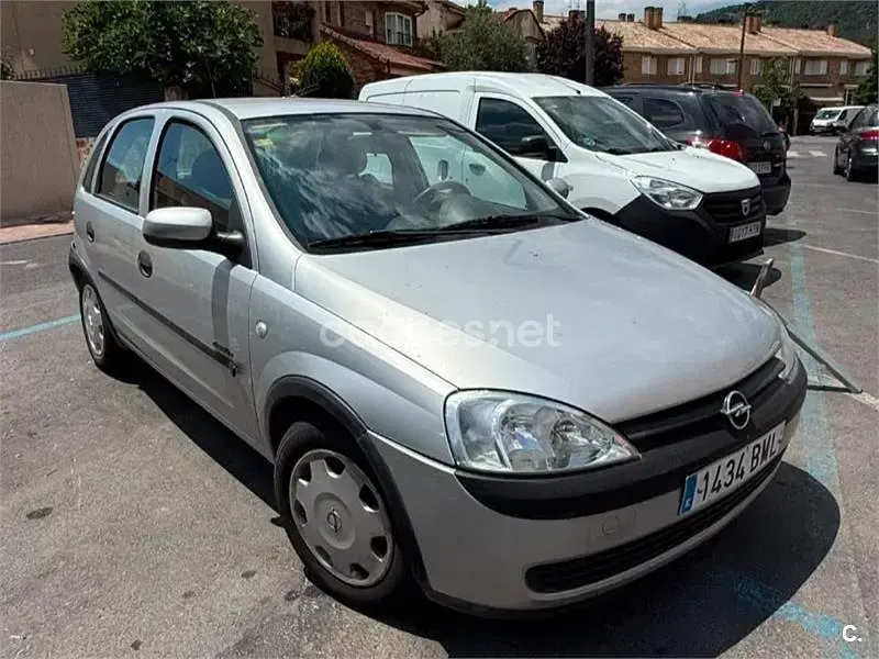Usado Opel Corsa Club 75 CV (55 kW) 2001 Blanco Utilitario