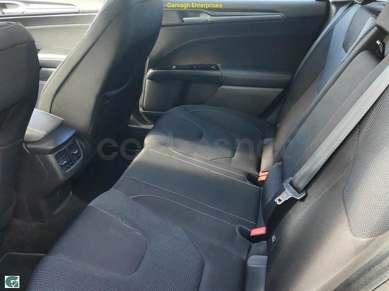 Usado Ford Mondeo Titanium 187 CV (137 kW) 2021 Negro Familiar