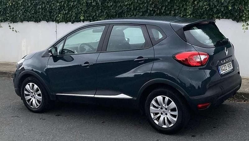 Usado Renault Captur Life 90 HP (66 kW) 2014 SUV