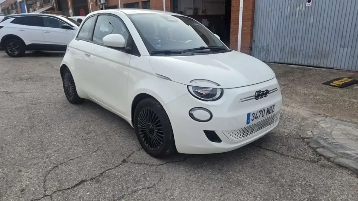 Usado Fiat 500e Icon 86 kW (118 CV) 2022 Blanco Utilitario