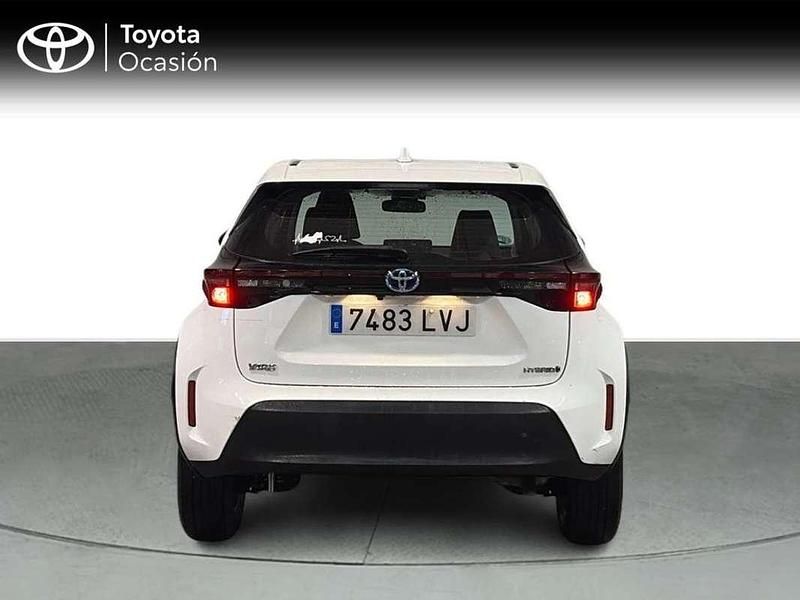 Usado Toyota Yaris Cross Business Edition 116 CV (85 kW) 2021 Blanco SUV