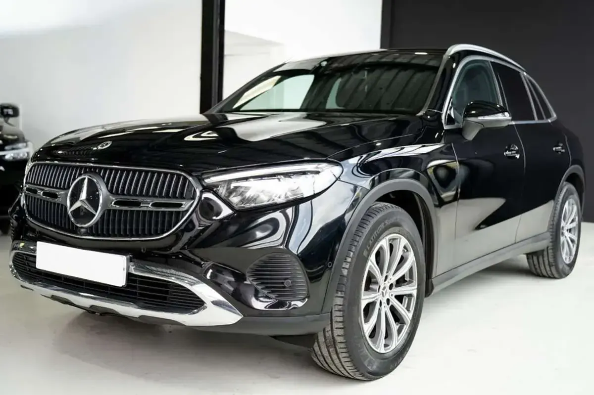 Usado Mercedes GLC220 197 CV (144 kW) 2023 Negro SUV