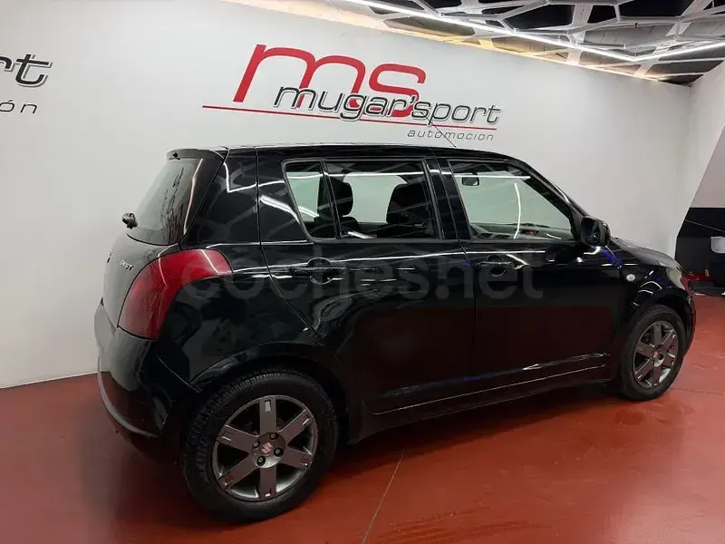 Usado Suzuki Swift GL 92 CV (67 kW) 2006 Negro Utilitario
