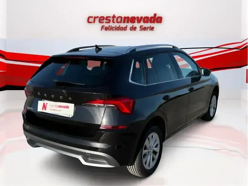 Usado Skoda Kamiq Selection 150 CV (110 kW) 2023 Negro SUV