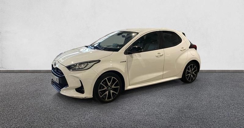 Usado 2021 Toyota Yaris Hybrid Style | 17.540 € (Buen precio) - Imagen 1/4