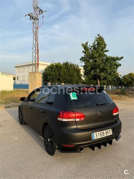 Usado VW Golf VI 105 CV (77 kW) 2011 Negro Utilitario