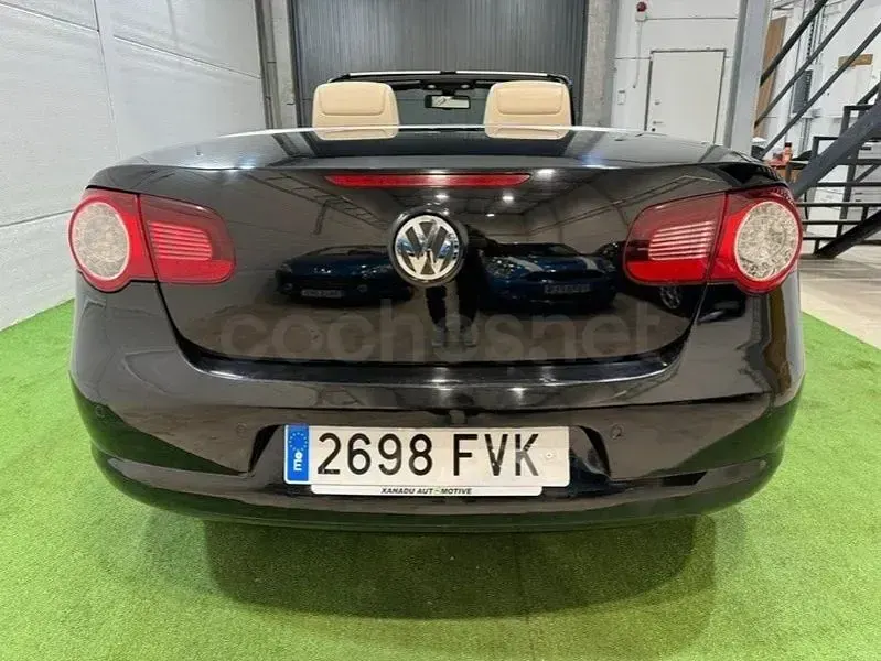 Usado VW Eos 115 CV (84 kW) 2007 Negro Descapotable