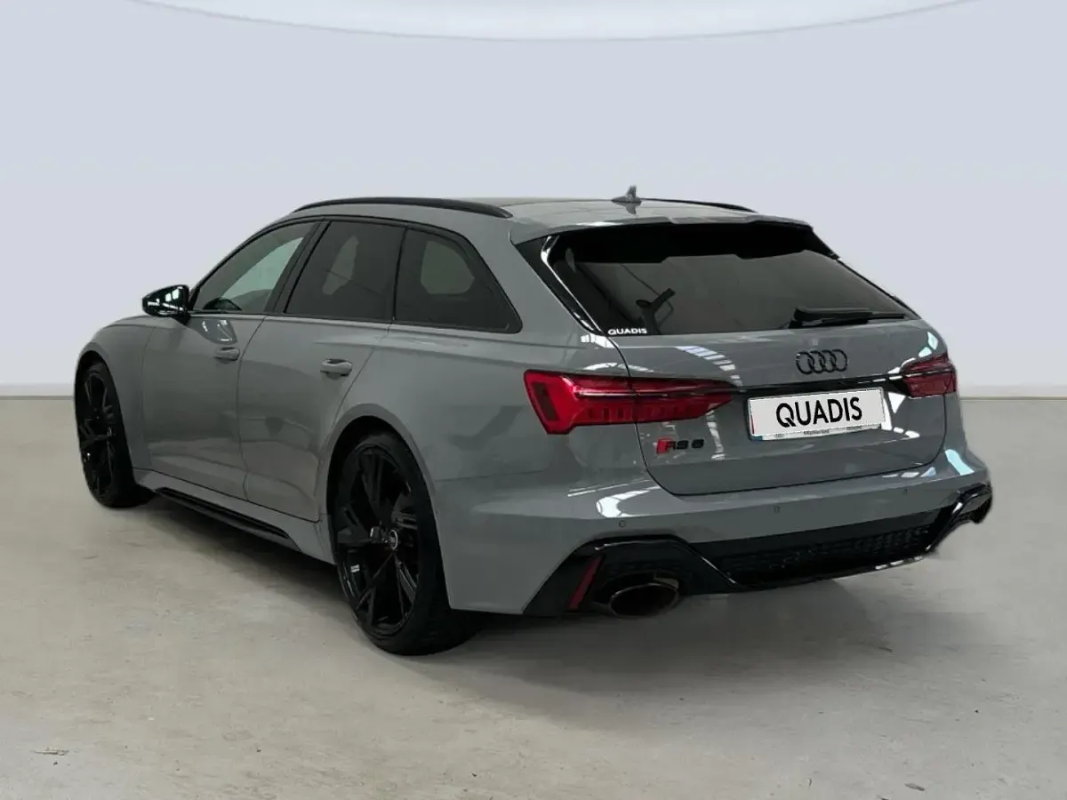 Usado Audi RS6 600 CV (441 kW) 2022 Gris Familiar