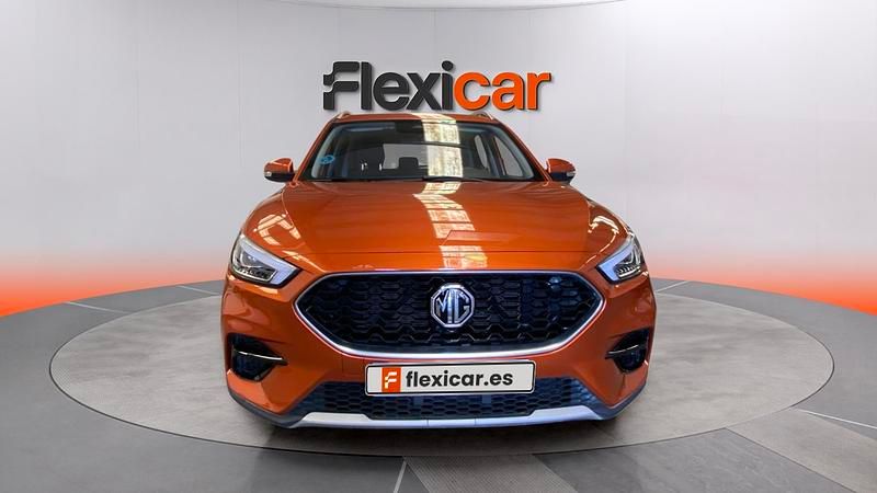 Usado MG ZS Luxury 106 CV (77 kW) 2025 Naranja SUV