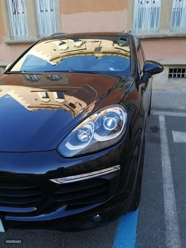 Negro Usado 2016 Porsche Cayenne Black Edition SUV | 50.000 € - Imagen 1/4