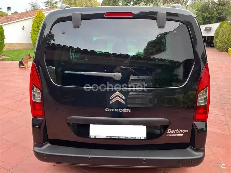 Usado Citroën Berlingo XTR 92 CV (67 kW) 2015 Negro Monovolumen