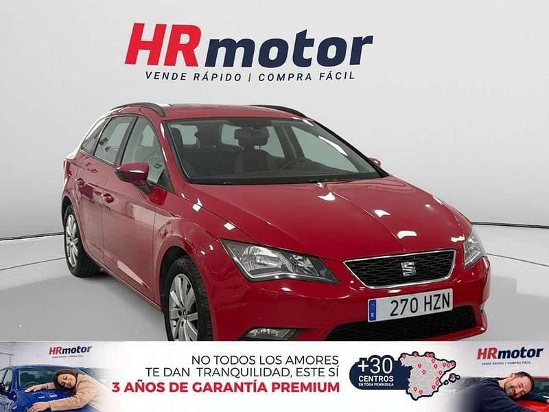 Usado Seat Leon Reference 111 CV (81 kW) 2014 Rojo Familiar