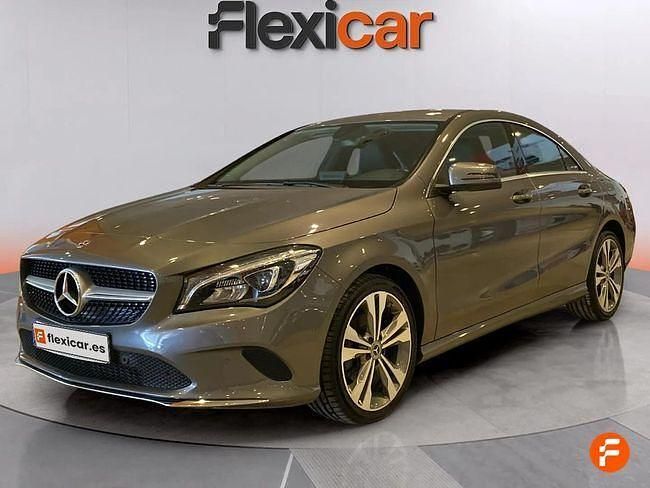Usado Mercedes CLA200 136 CV (100 kW) 2018 Gris Berlina