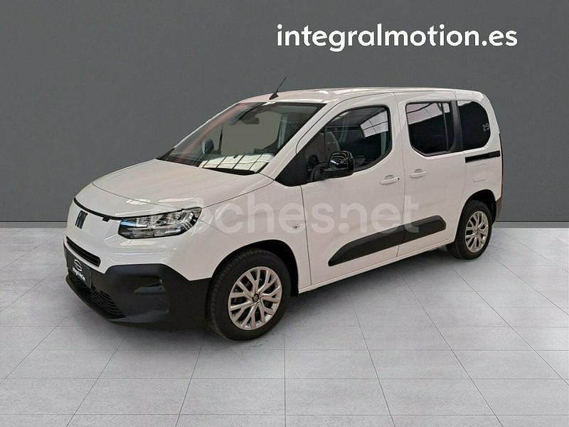 Blanco Nuevo 2025 Fiat Doblò Monovolumen | 23.490 € - Imagen 1/4