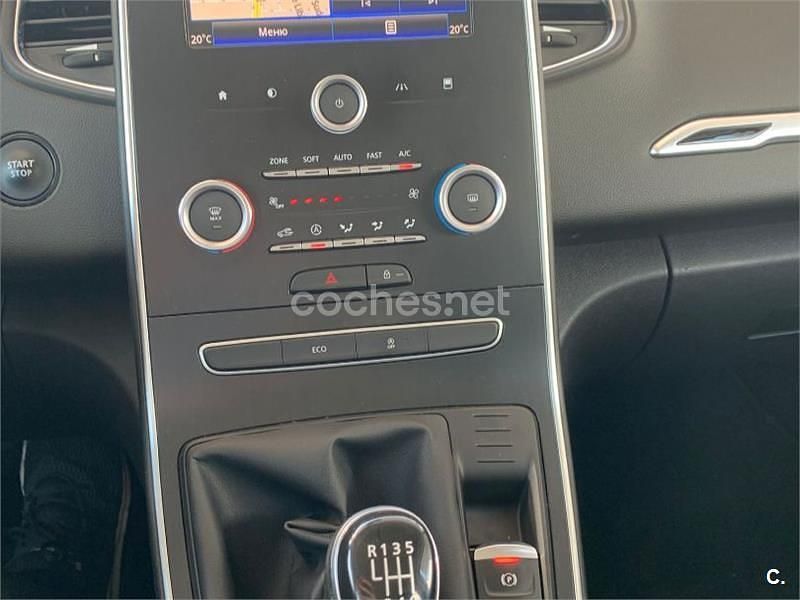 Usado Renault Scénic IV Zen 130 CV (95 kW) 2017 Azul Monovolumen