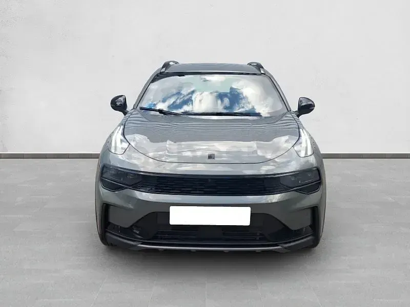 Usado Lynk & Co 01 276 CV (202 kW) 2026 Verde SUV
