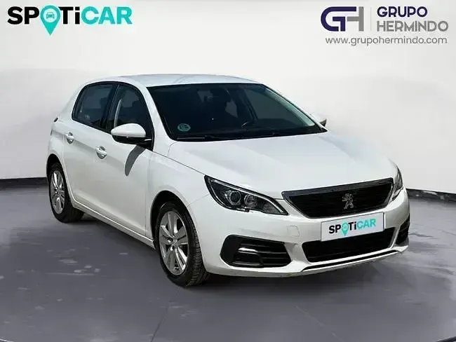 Usado Peugeot 308 Active 100 CV (73 kW) 2020 Blanco Berlina