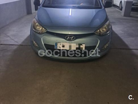Azul Usado 2013 Hyundai i20 Berlina | 5100 € (Precio justo) - Imagen 1/4