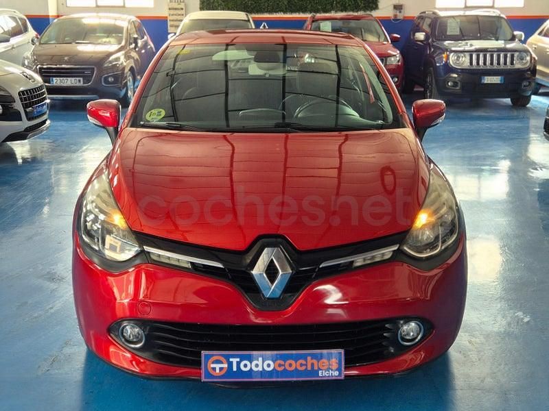 Usado Renault Clio IV Expression 90 CV (66 kW) 2013 Rojo Berlina