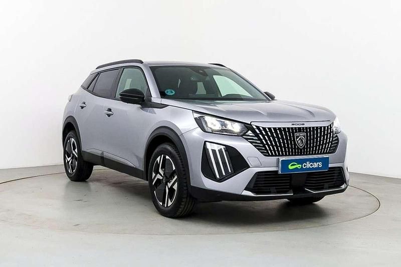 Usado Peugeot 2008 Allure 102 CV (75 kW) 2025 Plateado SUV