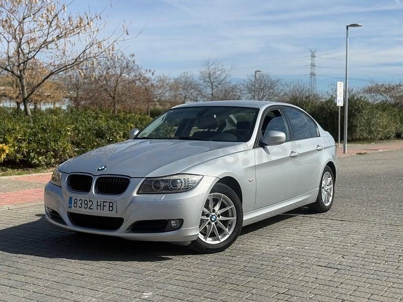 Usado BMW 318 143 CV (105 kW) 2011 Gris / plata Berlina