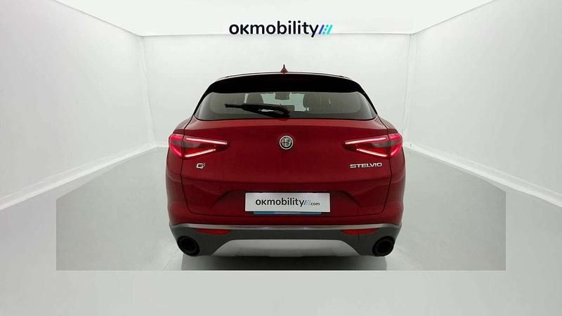 Usado Alfa Romeo Stelvio 209 CV (153 kW) 2022 Rojo SUV