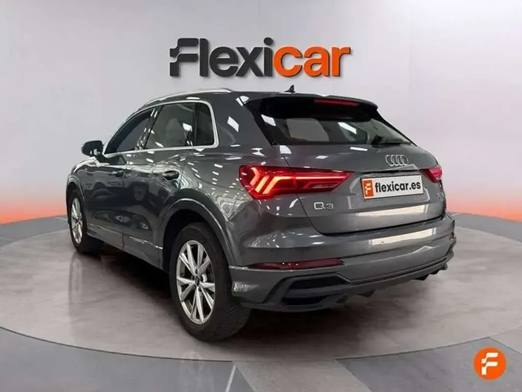 Usado Audi Q3 150 CV (110 kW) 2022 Gris SUV