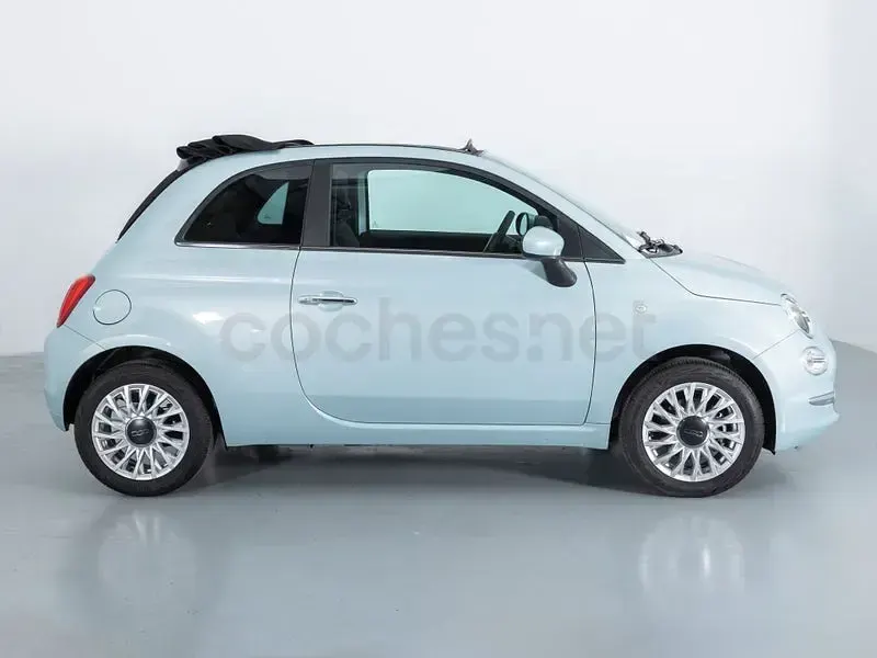 Usado Fiat 500C 70 CV (51 kW) 2024 Azul Descapotable