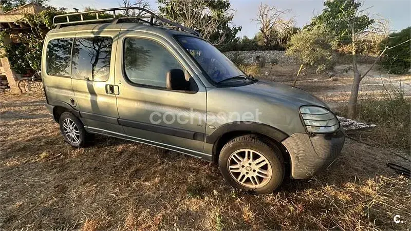 Usado Peugeot Partner Outdoor 90 CV (66 kW) 2005 Verde Monovolumen