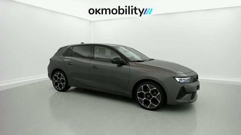 Usado Opel Astra 130 CV (95 kW) 2023 Vulkan grey