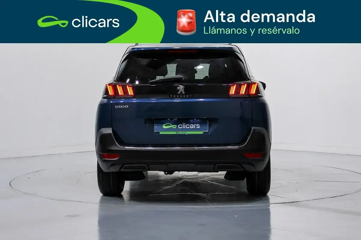 Usado Peugeot 5008 Allure 130 CV (95 kW) 2021 Azul SUV